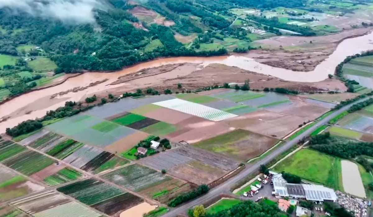 Área agrícola no vale do Rio Caí atingida pela enchente