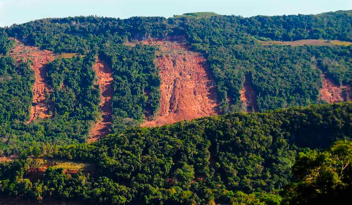 Entorno da BR-470 foi um dos pontos de grandes deslizamentos em Bento Gonçalves, que teve 140 deslizamentos num intervalo de seis horas em 1º de maio - Foto: Porthus Junior/Agencia RBS