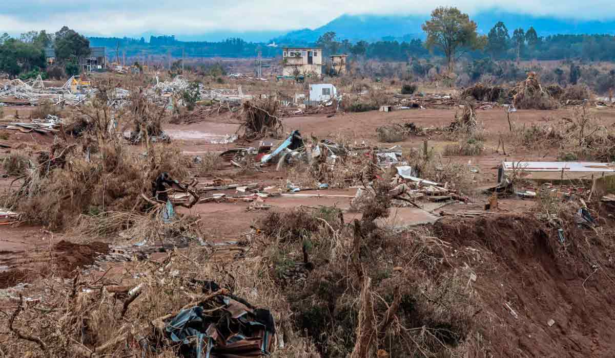 Área totalmente destruída à beira do Rio Taquari. Municípios do vale planejam transferir população para áreas mais seguras após terceira inundação em oito meses - Foto - Rafa Neddermeyer/Agência Brasil