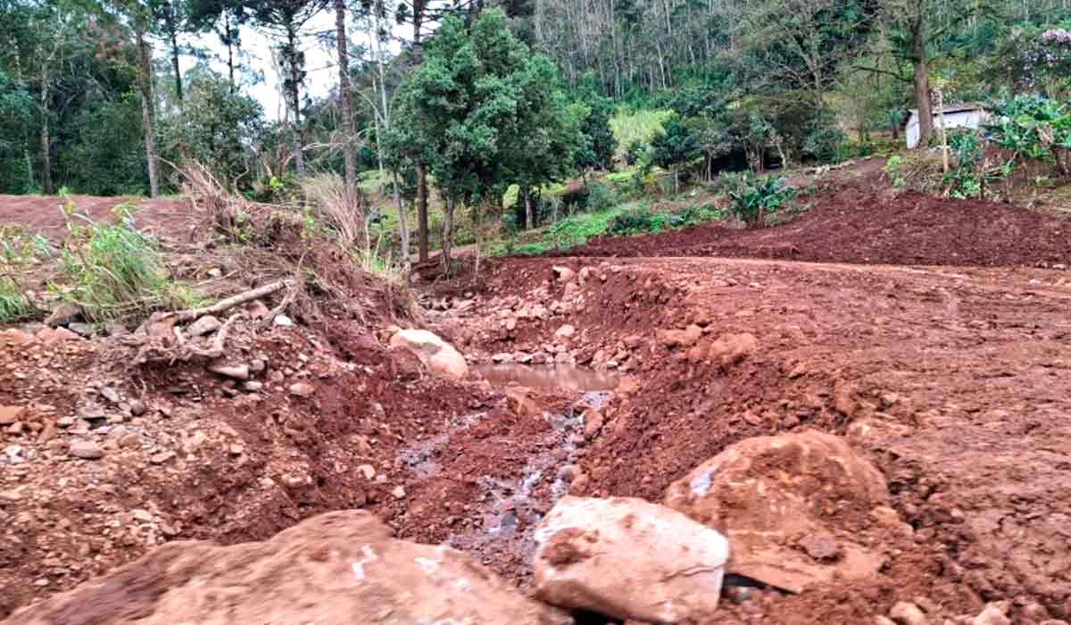 O solo foi muito prejudicado pela enchente na serra gaúcha - Foto: Fernando Dias/Seapi