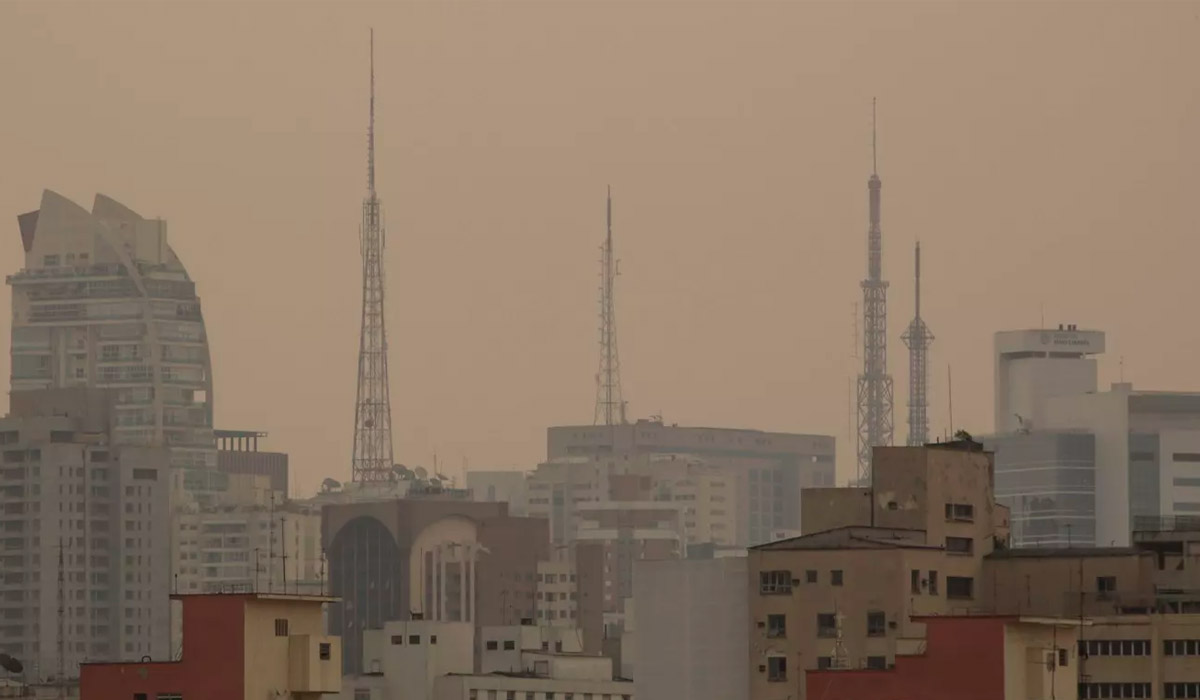 Fumaça cobre a cidade de São Paulo com onda de fogo no estado - Fonte: Metsul