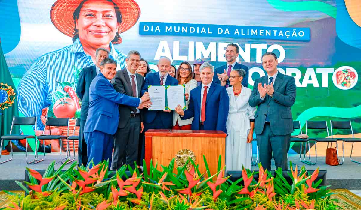 Lula também anunciou o programa Arroz da Gente, para estimular a produção e a formação de estoque do grão