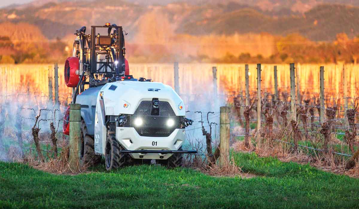 Robô agrícola Prospr, carro-chefe da Yamaha Agriculture, veículo autônomo e híbrido concebido para realizar várias tarefas de pomares e vinhedos